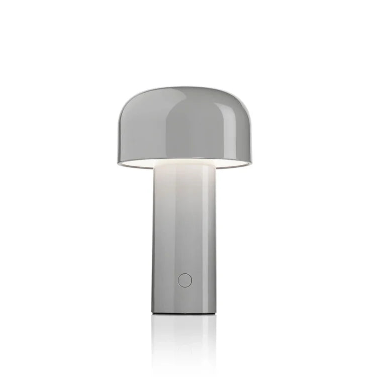 Dimmbare LED Tischlampe, tragbar für flexible Beleuchtung. Modernes Design, kabellos via USB-C.