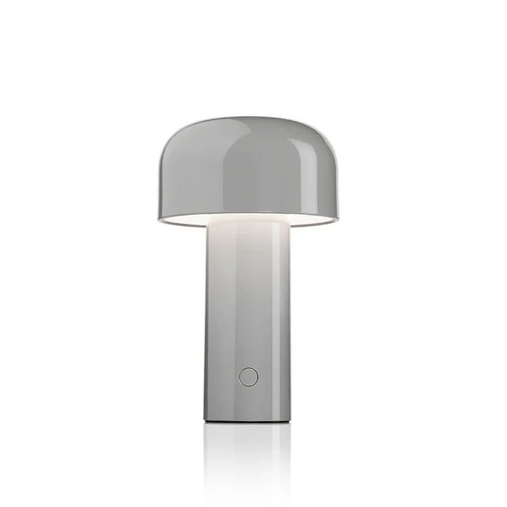 Dimmbare LED Tischlampe, tragbar für flexible Beleuchtung. Modernes Design, kabellos via USB-C.