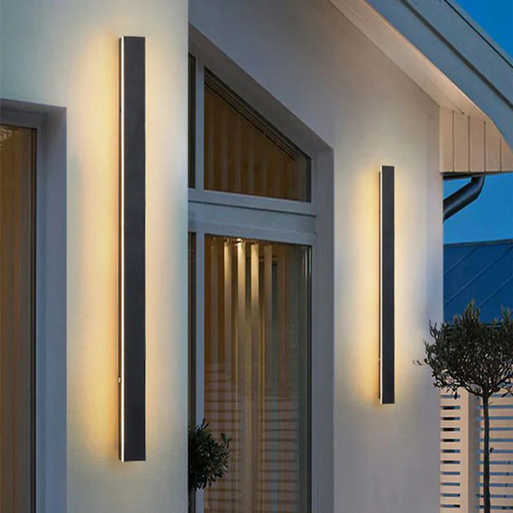 Energieeffiziente LED-Wandleuchte; wasserdichte Außenlampe, ideal für stilvolle Gartenbeleuchtung.