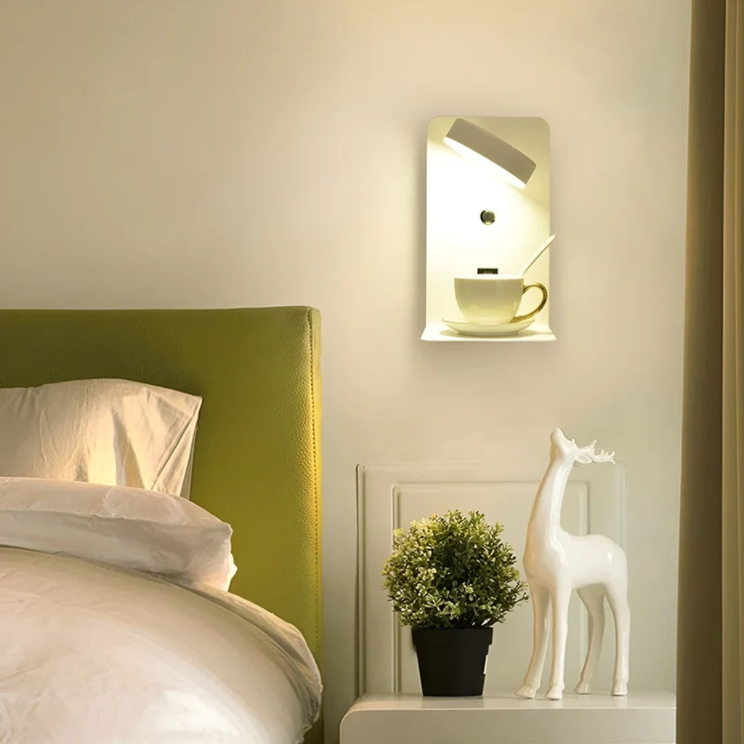 Stilvolle LED Wandlampe für Ihr Zuhause. Helle, energieeffiziente Beleuchtung mit USB-Ladefunktion.