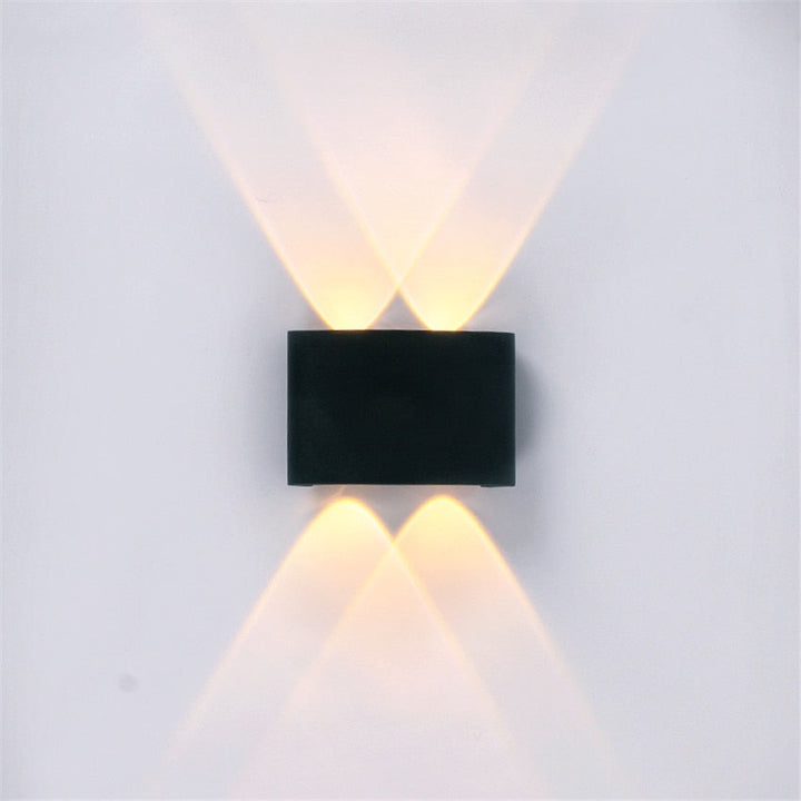 Dekorative LED Außenleuchte, wasserdicht (IP65), perfekt als stilvolle Akzentbeleuchtung.
