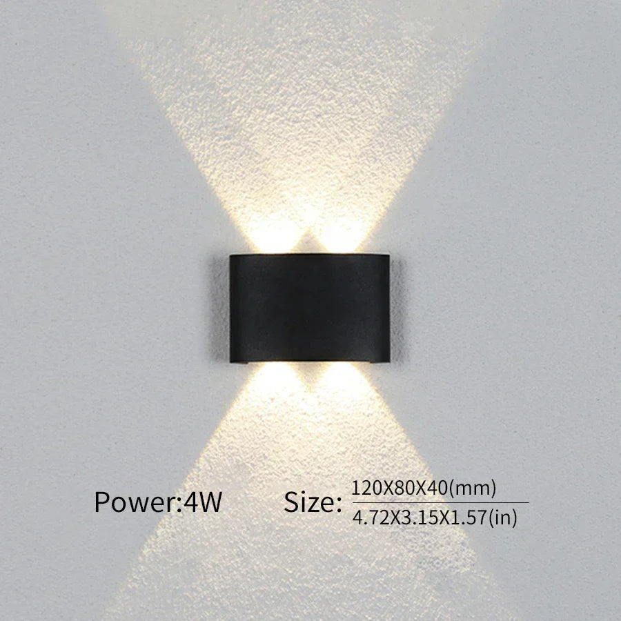 Energieeffiziente LED-Wandleuchte für den Außenbereich, robust und wetterfest, modernes Design.