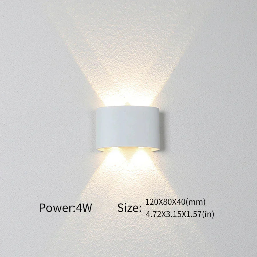 Elegante LED-Wandleuchte für den Innenbereich, als Wohnzimmerlampe oder Flurlampe, modern.