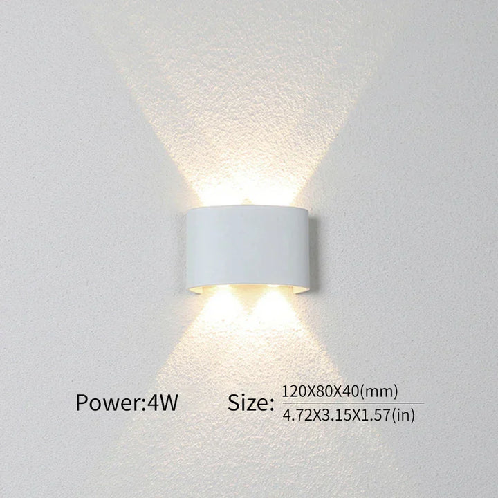 Elegante LED-Wandleuchte für den Innenbereich, als Wohnzimmerlampe oder Flurlampe, modern.