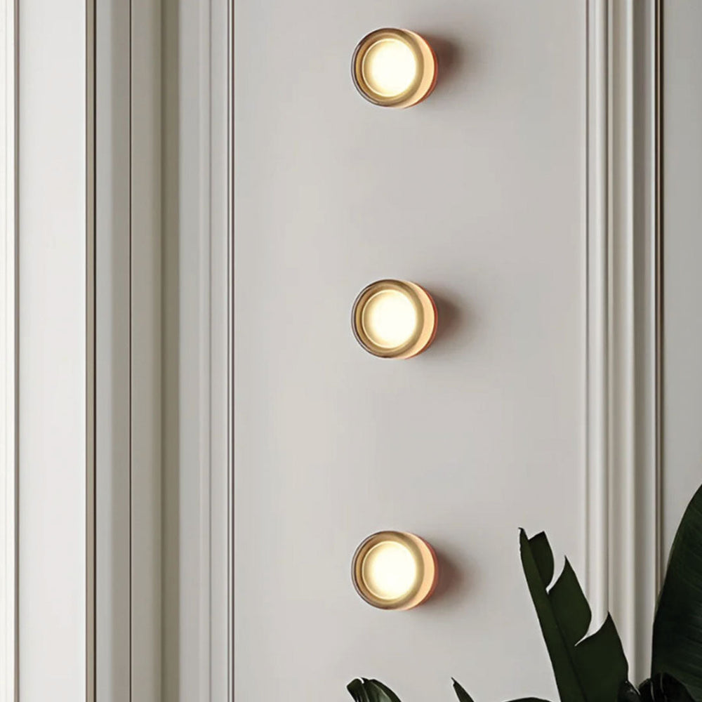 Energieeffiziente LED-Wandleuchte mit modernem Design, ideal für angenehmes Raum-Ambiente.