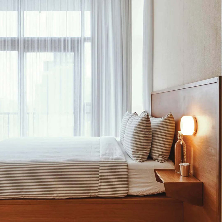Minimalistische LED-Wandleuchte, passend für Wohnzimmer, Schlafzimmer und andere stilvolle Räume.
