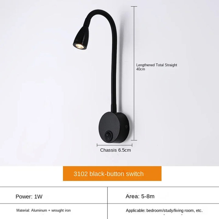 Elegante LED-Wandlampe, modern. Schwenkbar für gezielte Beleuchtung im Wohnzimmer oder als Spotleuchte.