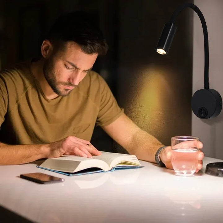 Detailansicht der modernen LED-Wandleuchte, flexibler Kopf für präzise Beleuchtung und angenehmes Licht.