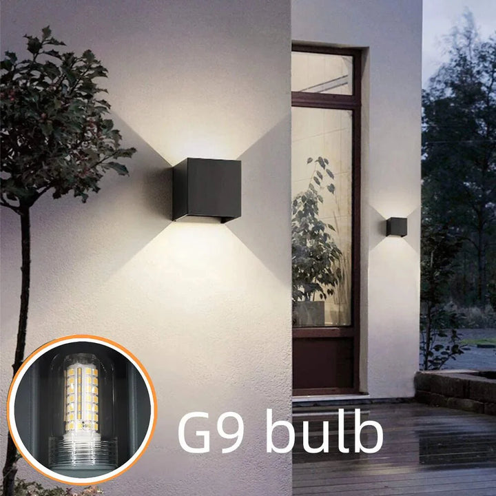 Robuste IP65 LED-Außenleuchte, modern designte Wandlampe; wetterfest für Terrassen & Fassadenbeleuchtung.