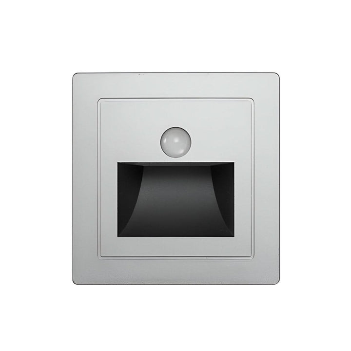 Schlanke LED-Wandleuchte mit Bewegungssensor, an der Wand montiert, für indirekte Innenbeleuchtung.