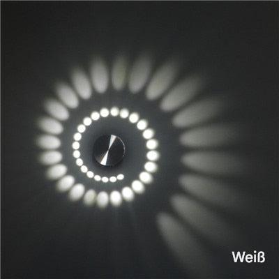 Elegante LumoSpiral LED-Spirallampe. Moderne Deckenleuchte, stimmungsvolles Licht für zeitgemäßes Wohnen.