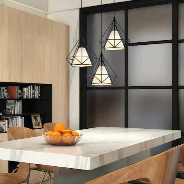 Moderne Pendelleuchte E27 für Esszimmer, stilvolle Hängelampe in Schwarz, ideal über Esstisch oder Kücheninsel.