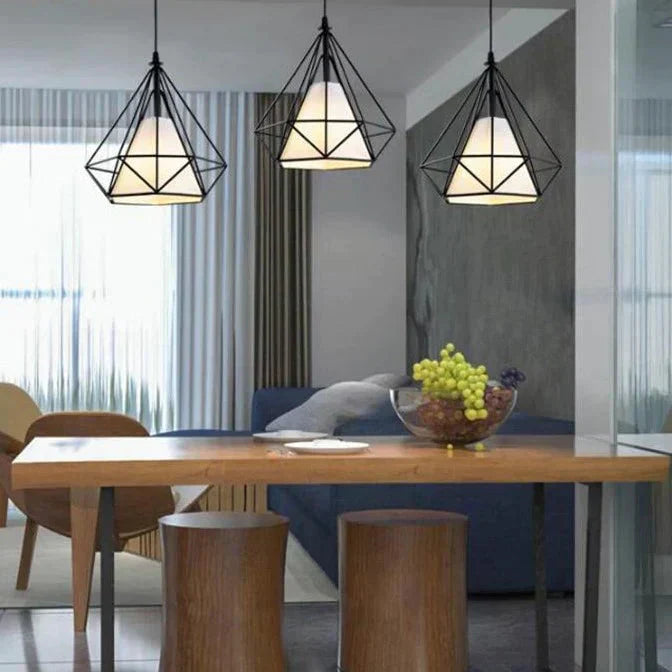 Kücheninsel Pendelleuchte modern, E27 Hängelampe in Schwarz für zeitgemäße Küchen- und Esszimmerbeleuchtung.
