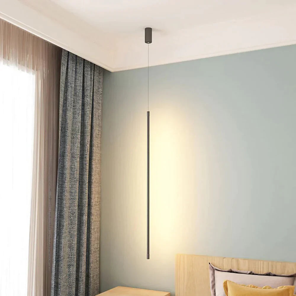 Energieeffiziente, einstellbare LED-Pendelleuchte. Geometrisches Design in Schwarz, ideal für modernes Schlafzimmer.