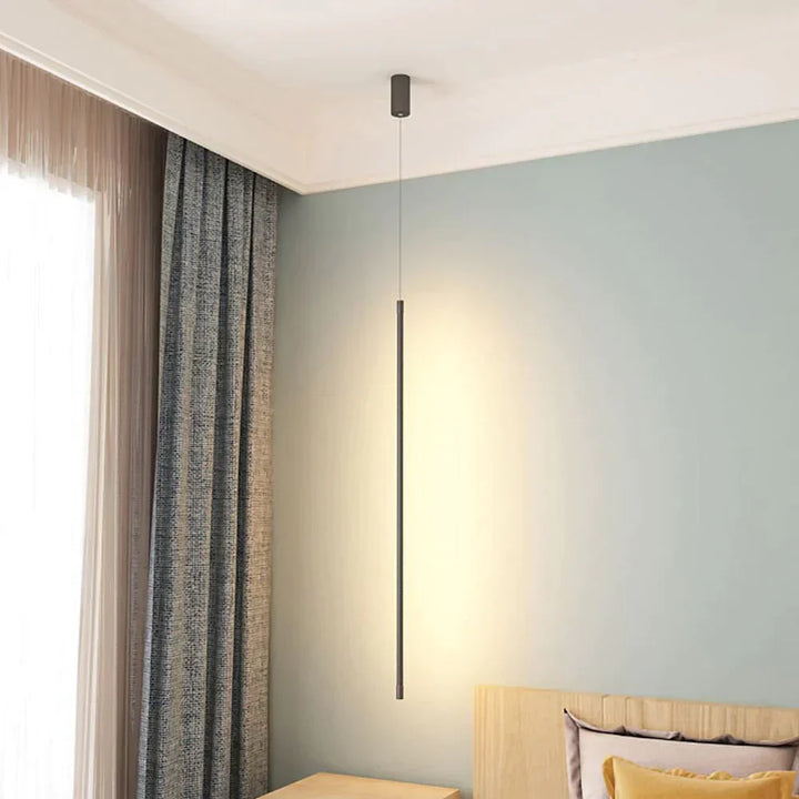 Energieeffiziente, einstellbare LED-Pendelleuchte. Geometrisches Design in Schwarz, ideal für modernes Schlafzimmer.