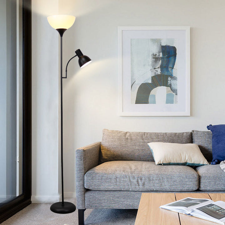 Moderne schwarze Stehlampe mit Doppelleuchte aus Eisen, elegantes Design für Wohnzimmer.