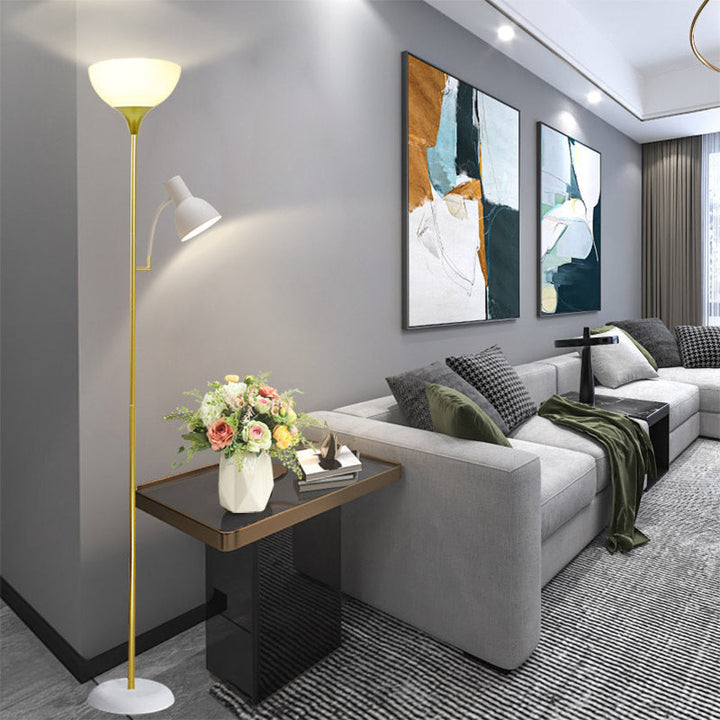 Moderne Stehlampe in Schwarz-Gold aus Eisen mit Doppelleuchte, ideal für elegante Innenräume.