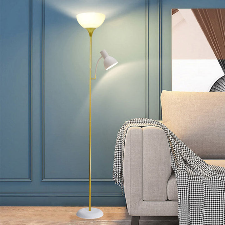 Vielseitige moderne Stehlampe mit Doppelleuchte für optimale Beleuchtung in Wohnzimmer & Lesezonen.