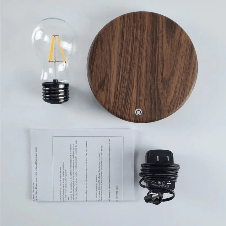 Innovatives Wohnaccessoire: schwebende LED-Lampe mit magnetischem Schwebeeffekt und modernem, minimalistischem Design.