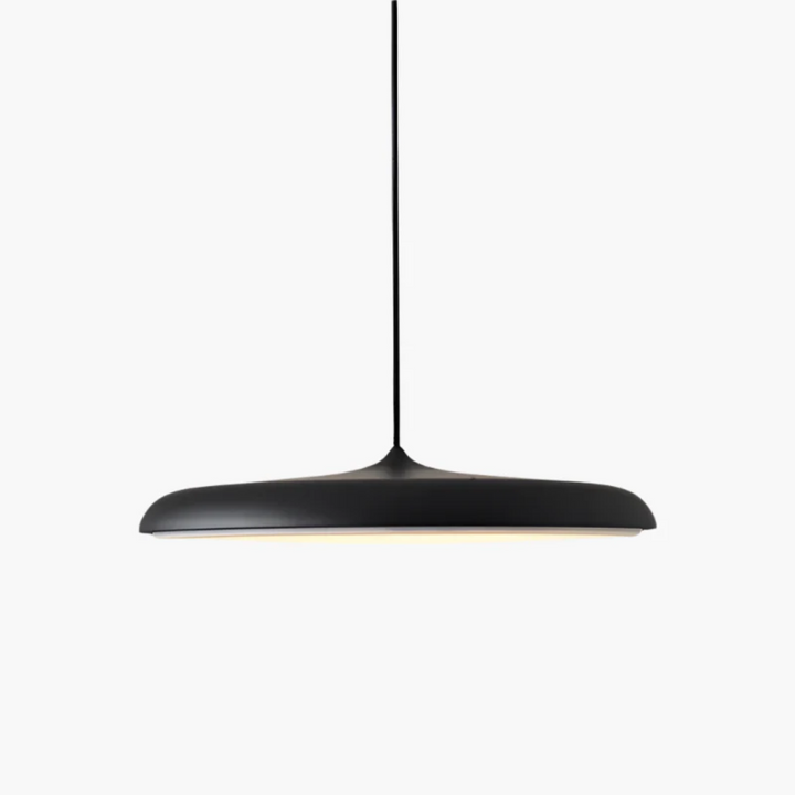 Stilvolle skandinavische Designleuchte als Hängeleuchte für Esstisch und Wohnzimmer mit warmweißem LED Licht.