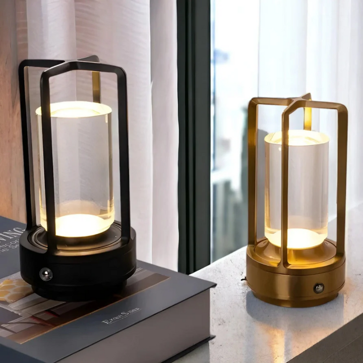 Moderne skandinavische kabellose LED-Tischlampe mit Akku, dimmbar für Wohnzimmer & Schlafzimmer.