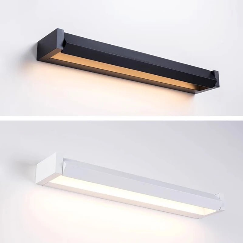 Schwenkbare LED-Außenwandleuchte, schafft individuelle Lichtakzente im modernen Garten.