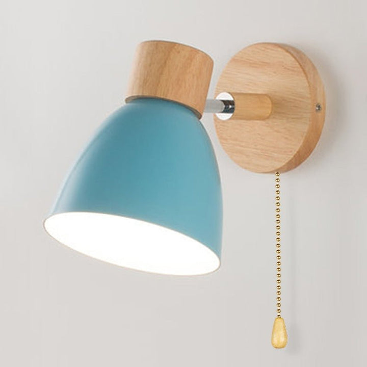 Geradlinige Wandlampe Nordlicht für ein modernes Zuhause. Einfache Montage, warmes Licht für entspannte Abende.
