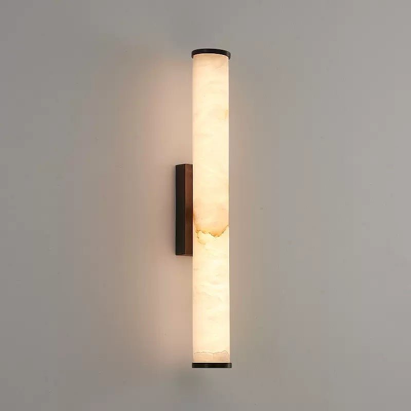 Energieeffiziente LED-Wandleuchte in Marmoroptik, modernes Design für Wohnzimmer und Flur.