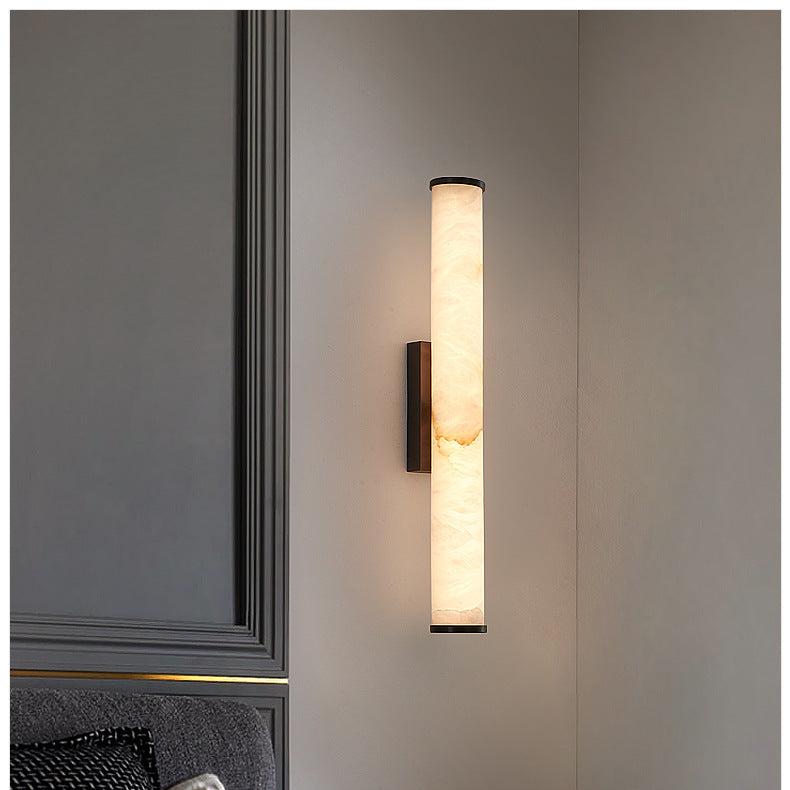 Vielseitige Wandleuchte LED in Marmoroptik, perfektes warmweißes Ambiente für Wohnzimmer oder Flur.