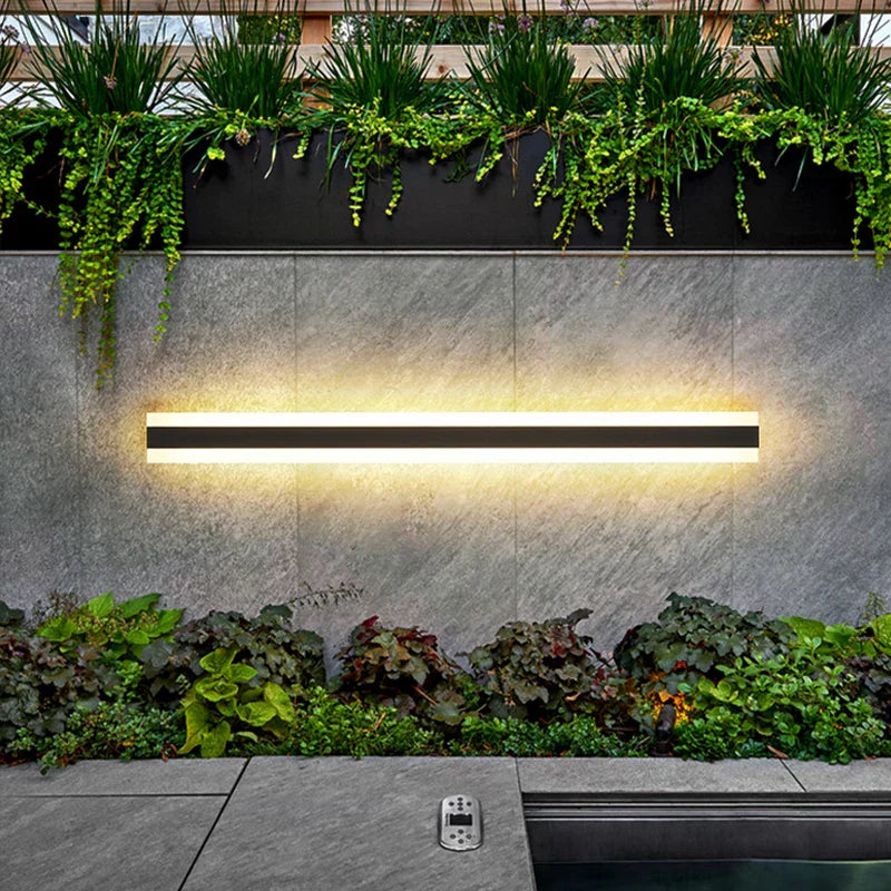 Elegante moderne LED-Außenwandlampe für Haus & Hof. Perfekte wasserdichte Gartenleuchte.