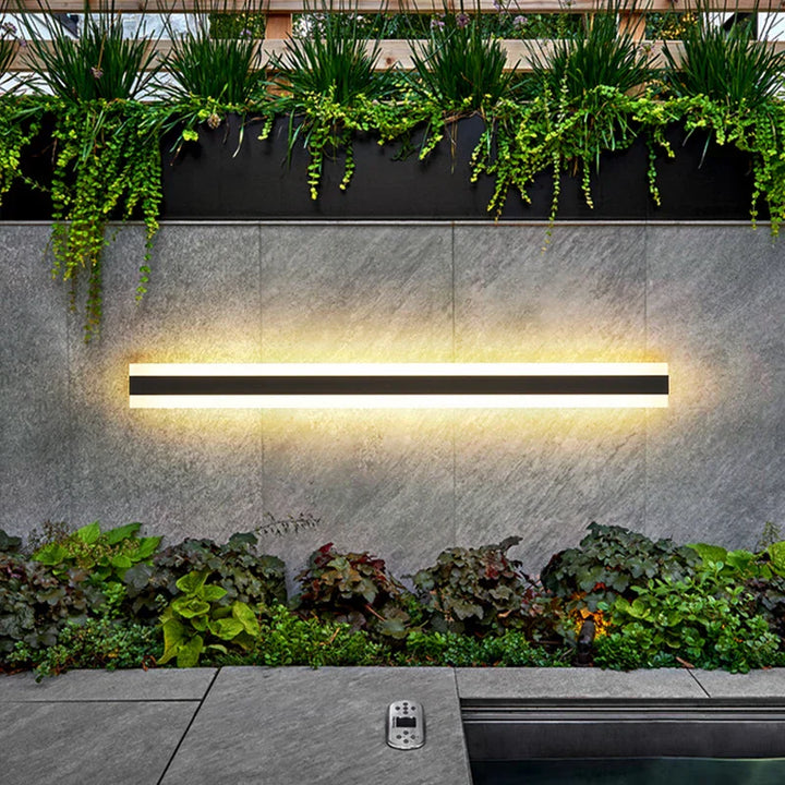 Elegante moderne LED-Außenwandlampe für Haus & Hof. Perfekte wasserdichte Gartenleuchte.