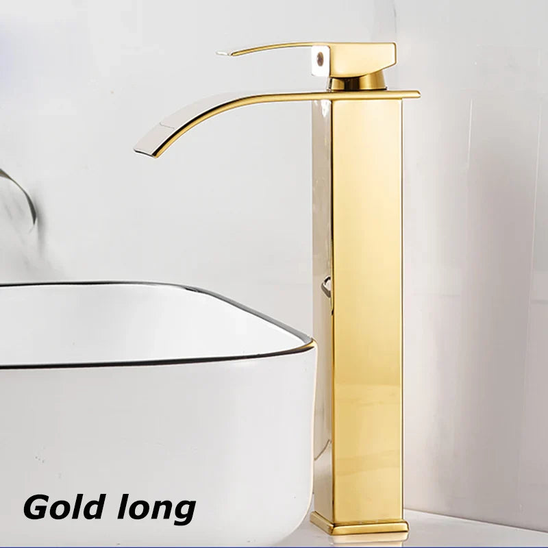 Hochwertige Edelstahlarmatur mit Wasserfall-Auslauf & Einhebelbedienung, ideal für Waschtische.