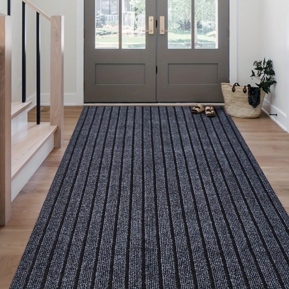Elegante Schmutzfangmatte mit Streifenmuster, rutschfest & pflegeleicht für Haus & Garten.