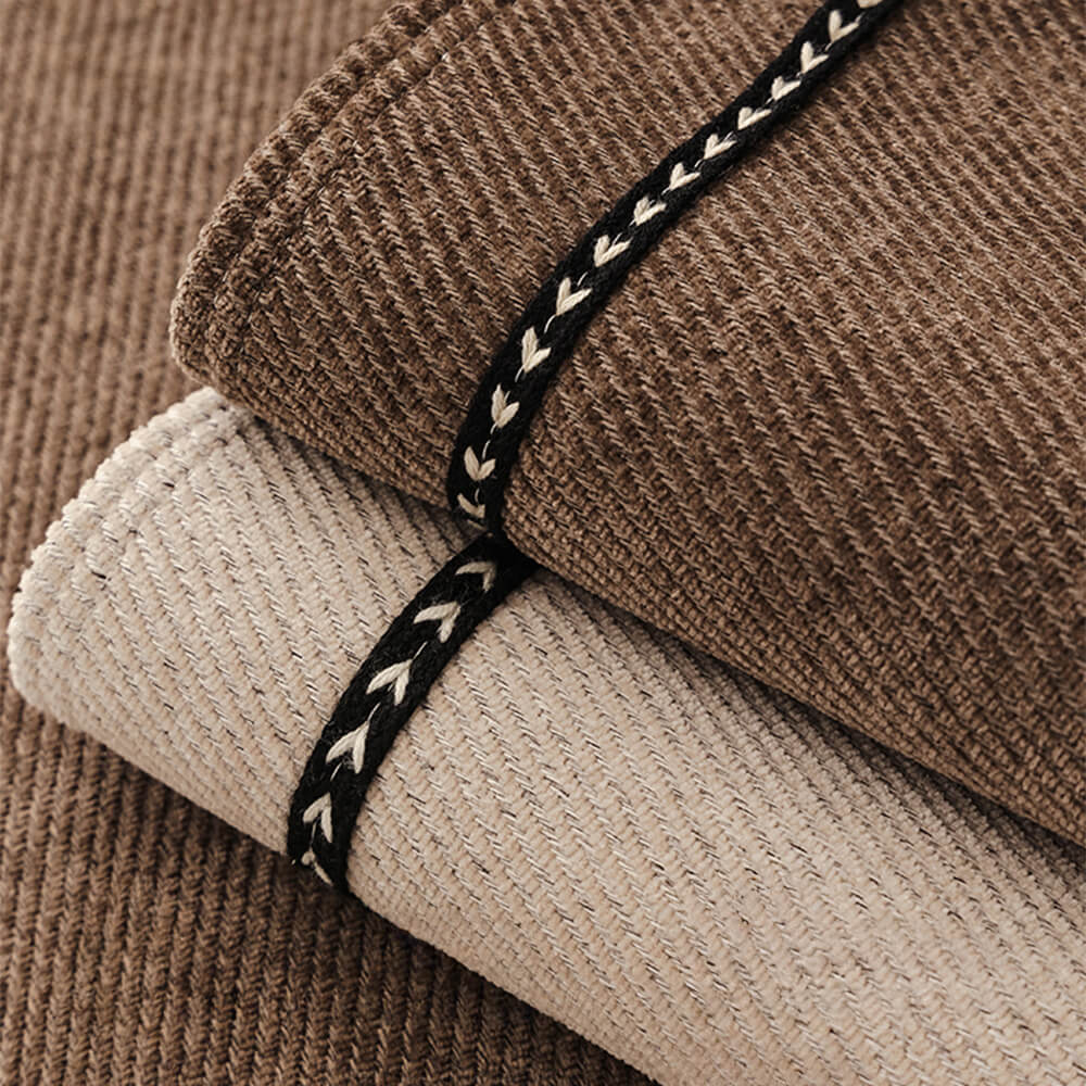 Moderner Jacquard-Sofaüberzug, rutschfest, waschbar und dekorativ, idealer Schutz für Familien.