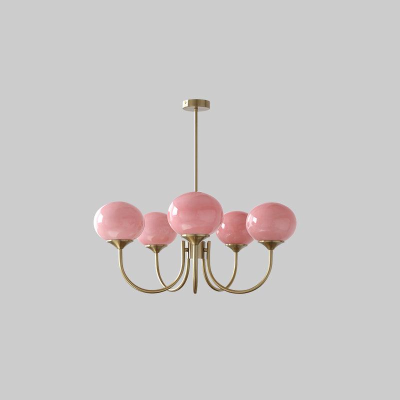 LuxeGlow Kronleuchter in modernem Interieur, passende Beleuchtung für Designliebhaber.