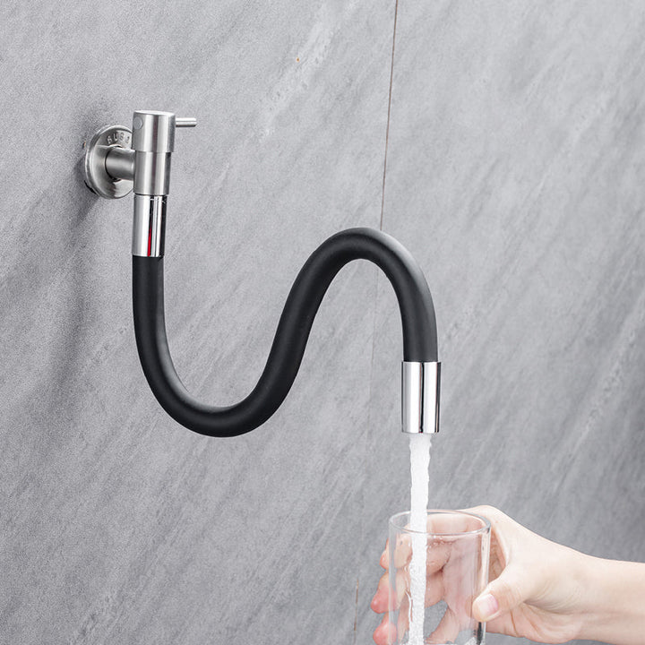 Wandmontierter Edelstahl Wasserhahn mit Hebelgriffen für moderne Badezimmer.