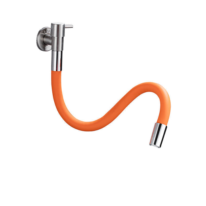 Puristische Edelstahl Wandarmatur mit schlanken Hebelgriffen, ideal für minimalistische Bäder.