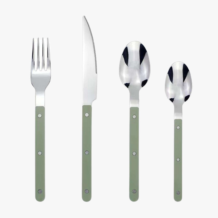 Komplettes 24-teiliges Bistro Besteckset aus modernem Edelstahl zum Servieren für 6 Personen. Tischkultur.