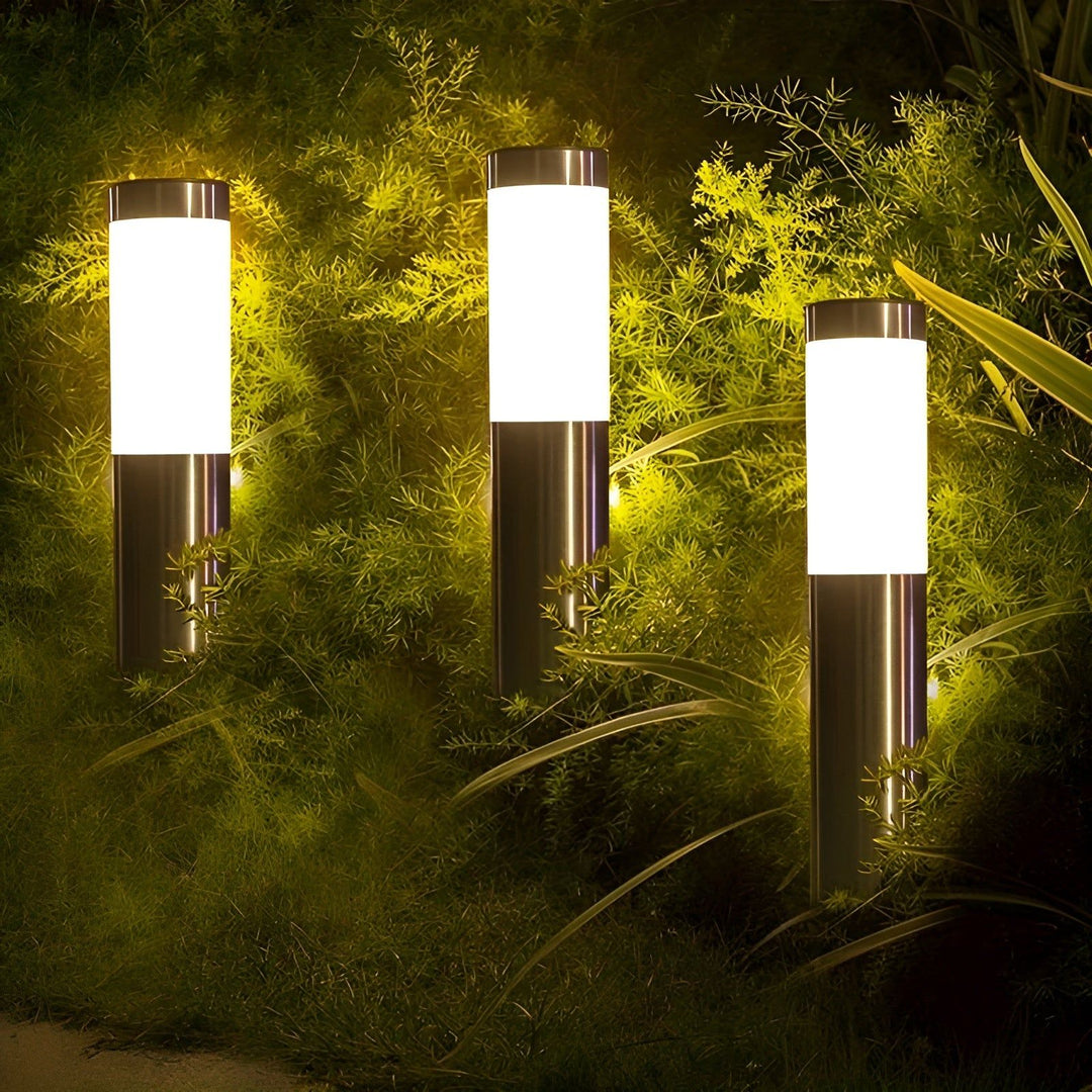 Energiesparende LED Solar-Außenbeleuchtung für Wege & Garten: wetterfeste Edelstahl-Leuchten.