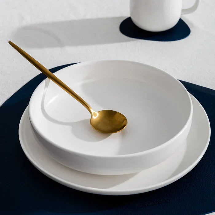 Minimalistisches Essbesteck-Set von decwinner, mattiert, aus robustem Edelstahl. Perfekt für modernes Geschirr.