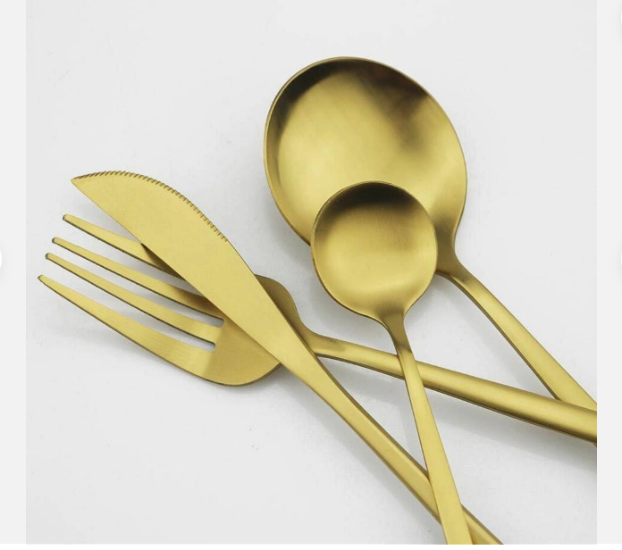 Rostfreies decwinner Essbesteck-Set, mattiert. Minimalistisches Design für den täglichen Gebrauch.