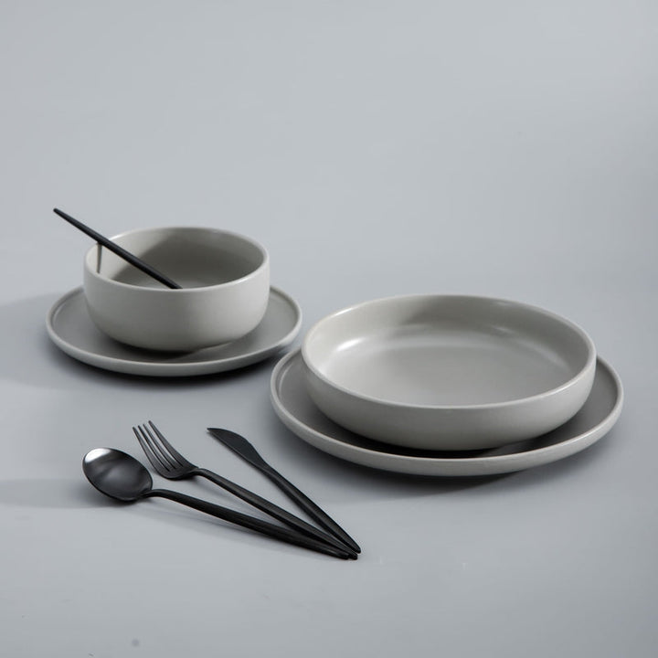 Mattes Edelstahl-Besteck-Set, decwinner Markenqualität. Stilvolle Küchenaccessoires für jede Mahlzeit.