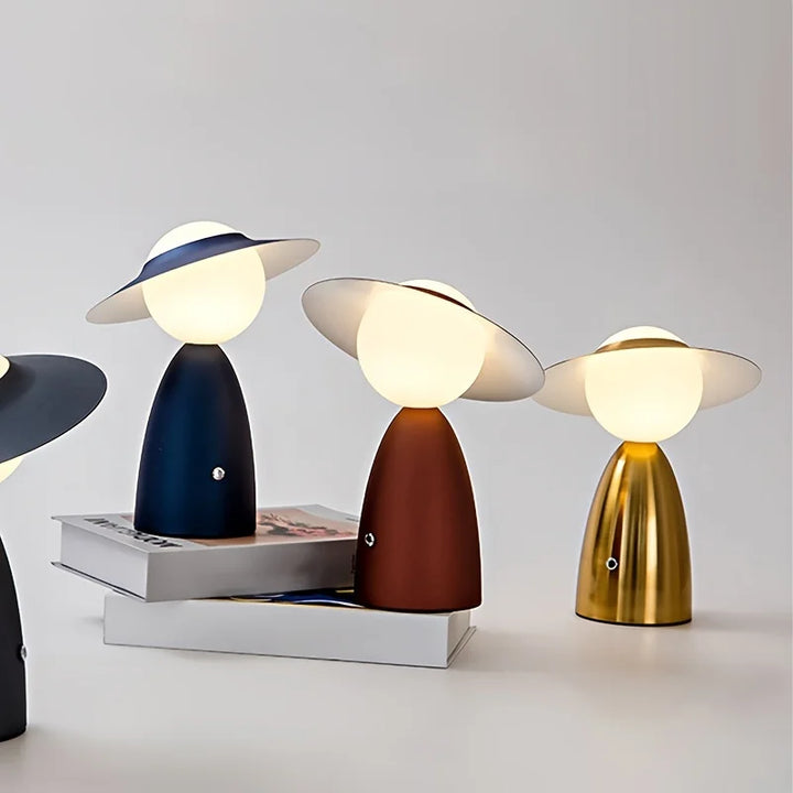 Modernes, dimmbares, kabelloses LED Tischlicht mit Ladefunktion. Ideal als Nachttischlampe.