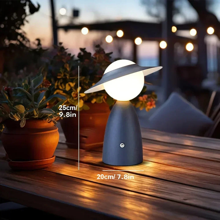 Kabellose, akkubetriebene LED Tischlampe, dimmbar, mit integrierter Ladefunktion für Ihr Handy.