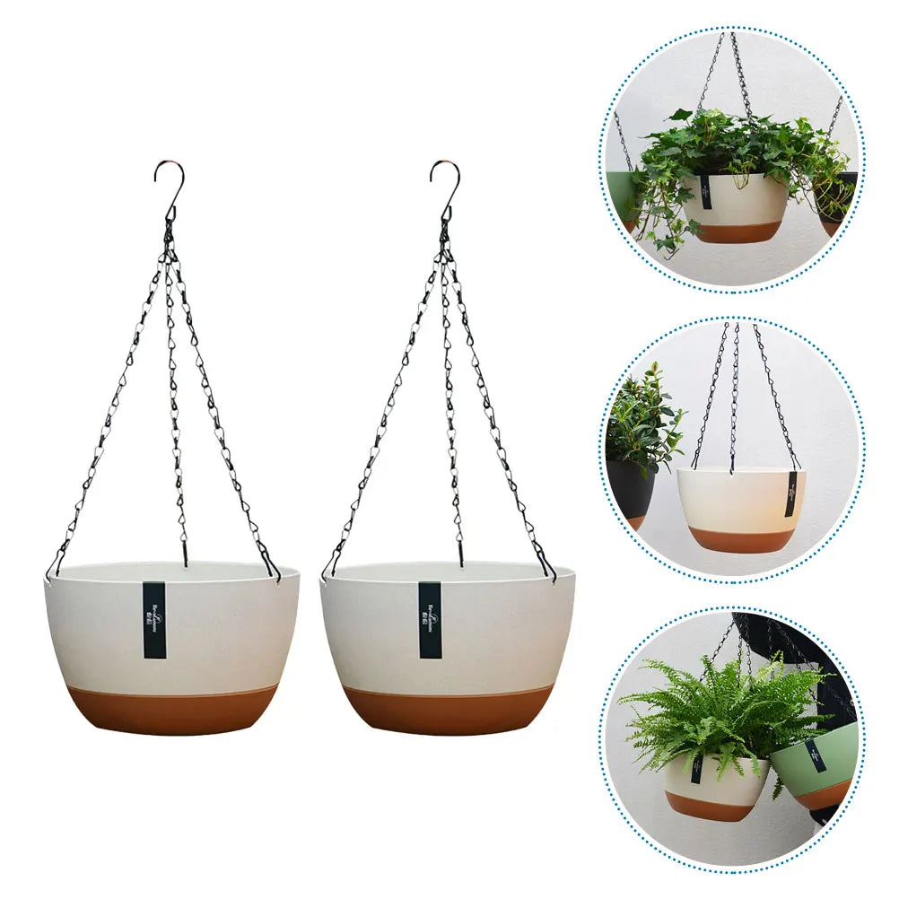 Elegantes weißes Hängeblumentopf-Set für moderne Inneneinrichtung, perfekt als stilvolles Wohnaccessoire und Pflanzkübel.