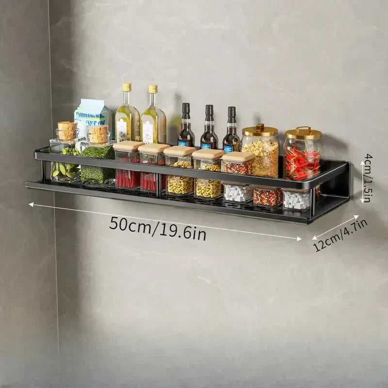 Schwarzes Wandregal MetroRack, modernes Design für Gewürze und Küchenutensilien.