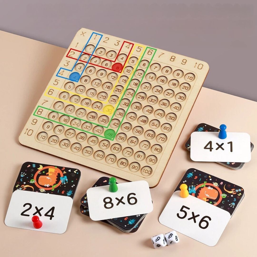 Montessori Mathematik Holzspielzeug für Kinder, bunte Zahlenbausteine. Spielerisch Rechnen lernen, Feinmotorik fördern.