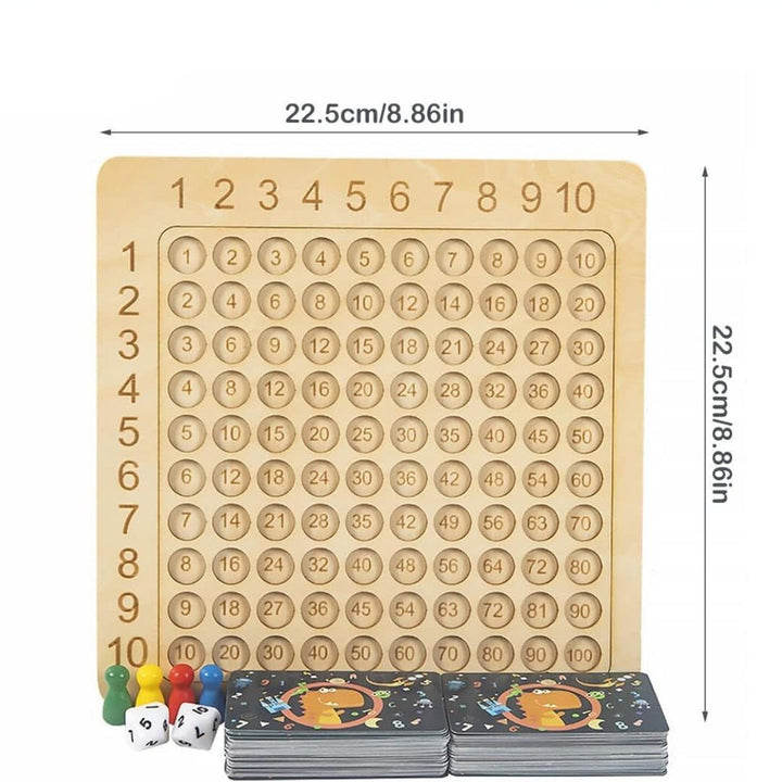 Kind spielt mit Montessori Mathematik Lernspiel aus Holz. Lernt spielerisch Rechnen, Zahlen und Logik. Ideal für Vorschule.