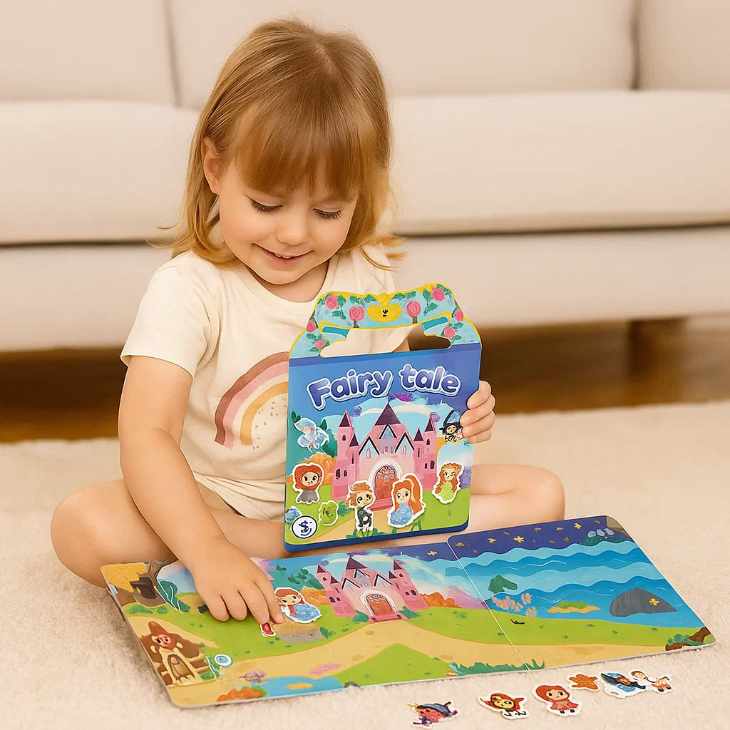 Kind spielt mit wiederverwendbarem Montessori Stickerbuch, verbessert Feinmotorik & Konzentration.