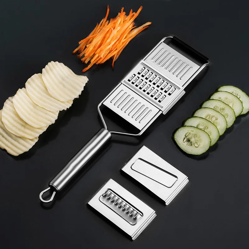 Vielseitiger Käsehobel aus Edelstahl: Einfach Hartkäse reiben für Pasta. Rutschfest und robust.